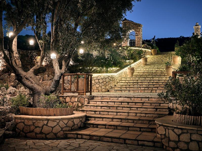 Nobelos Luxury Suites image