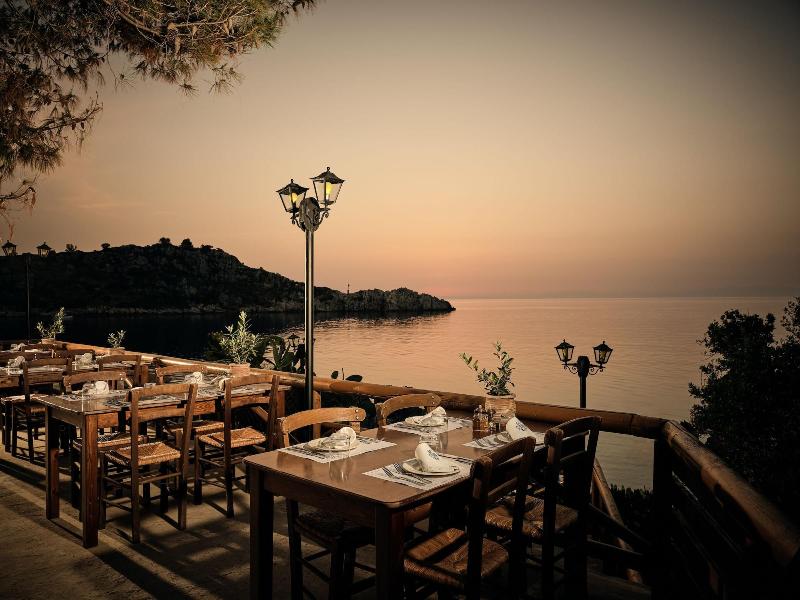 Nobelos Luxury Suites image