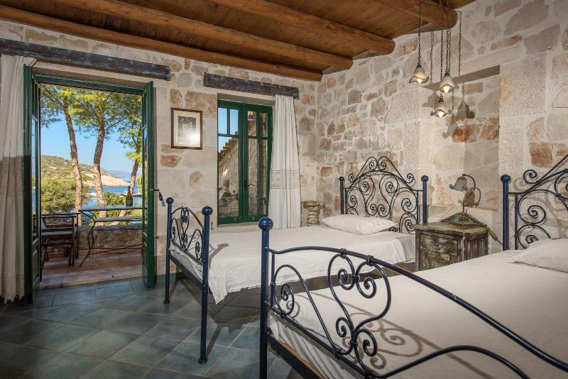 Nobelos Luxury Suites image