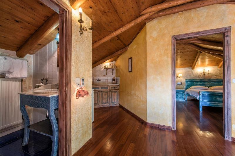 Nobelos Luxury Suites image