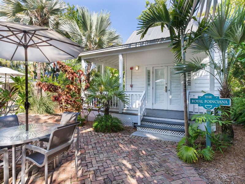 Paradise Inn  Adult Only Hotel