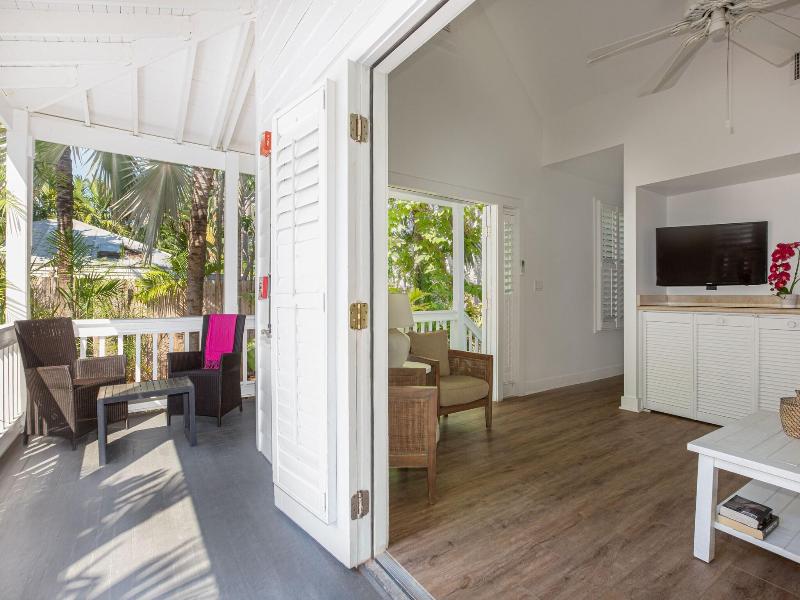 Paradise Inn  Adult Only Hotel