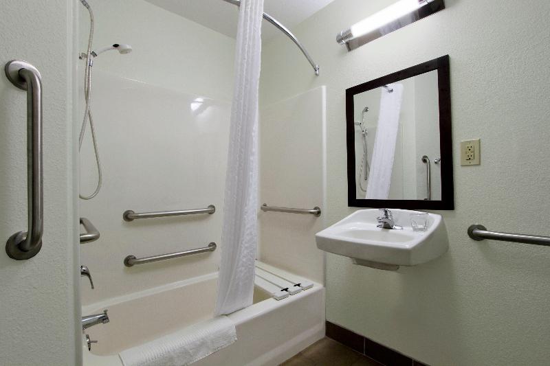 Candlewood Suites Rogers/Bentonville photo 13