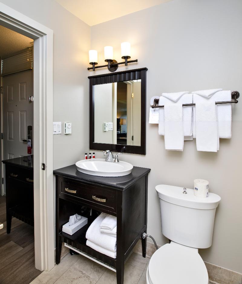 Balcomo, A Ramada By Wyndham image