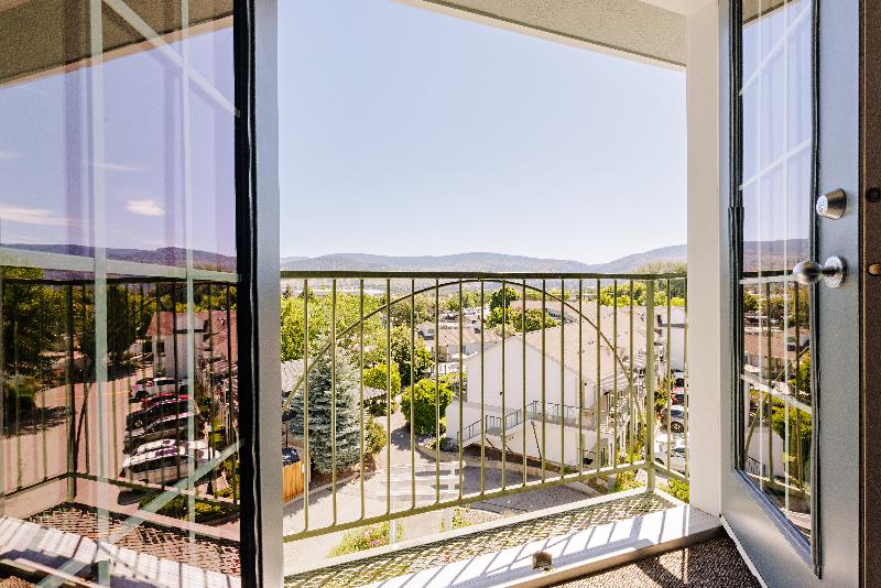 Balcomo, A Ramada By Wyndham image