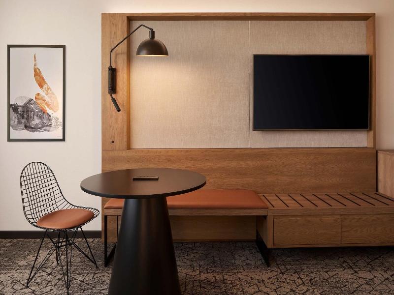 Sheraton Reston Hotel image