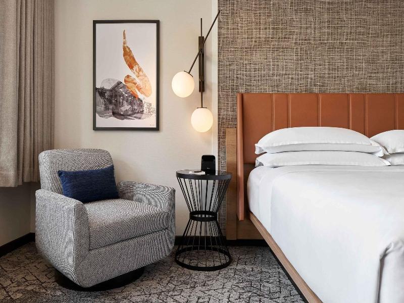 Sheraton Reston Hotel image