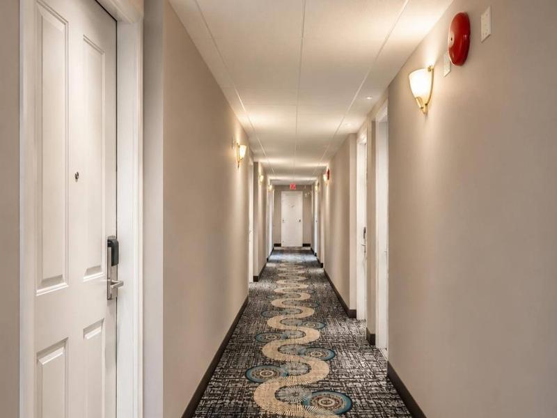 Super 8 By Wyndham Lake Country/Winfield Area