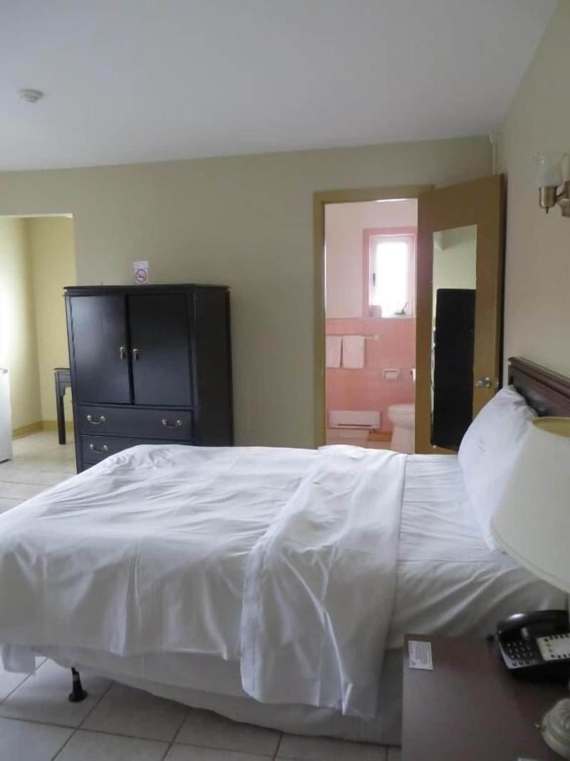iSleep Inn image