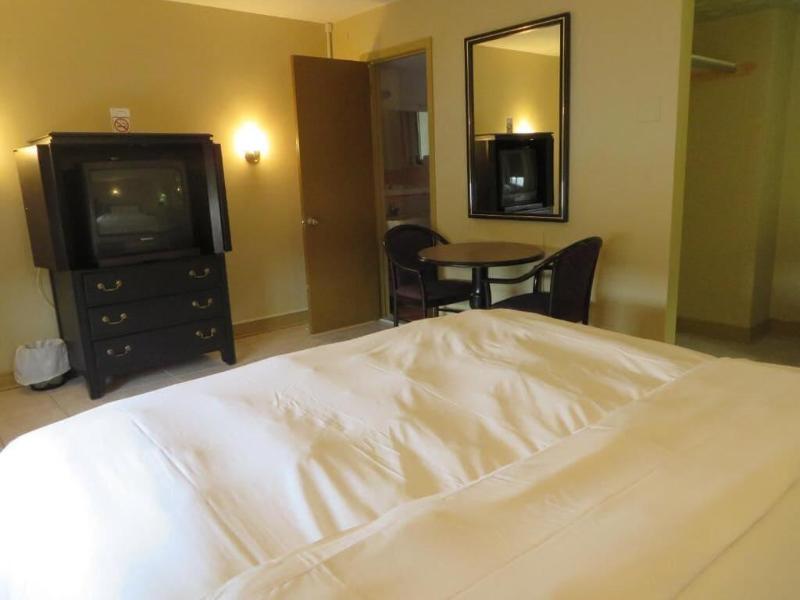 iSleep Inn image