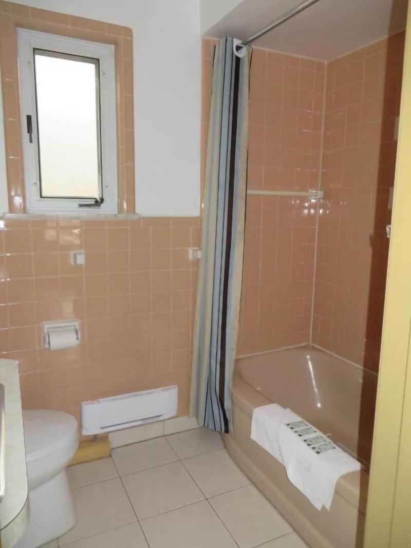 iSleep Inn image