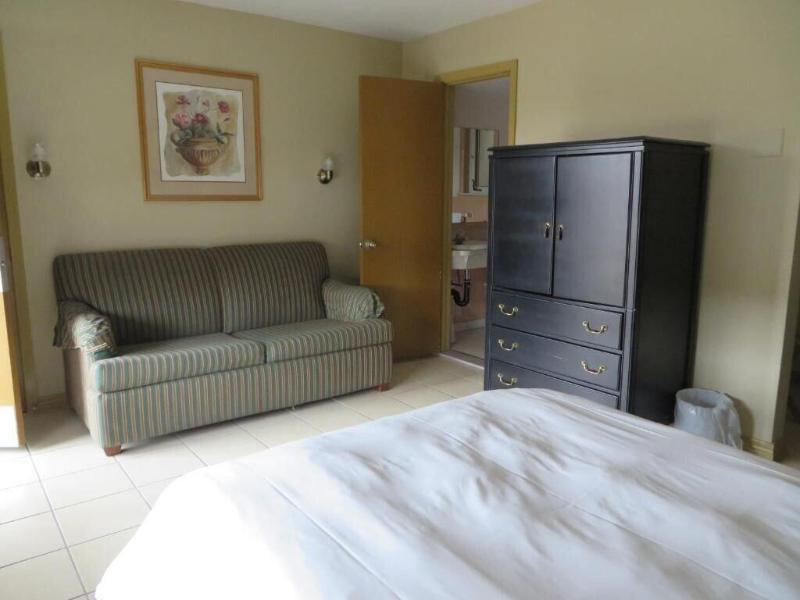 iSleep Inn image