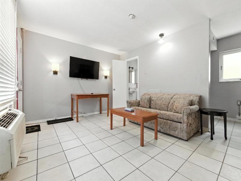 iSleep Inn image