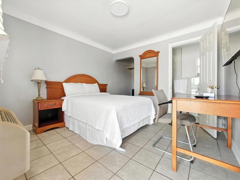 iSleep Inn image