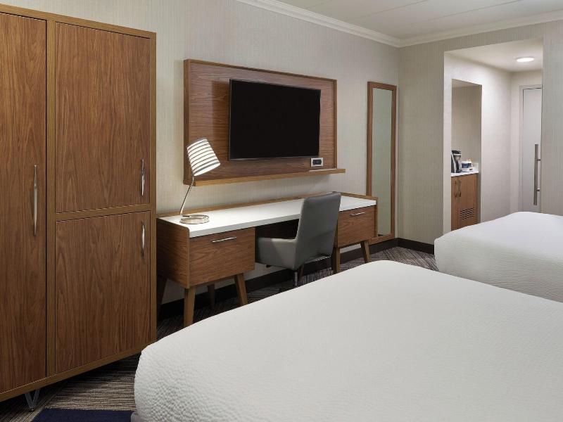 Four Points by Sheraton Windsor Downtown image