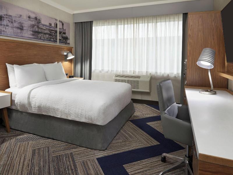 Four Points by Sheraton Windsor Downtown image