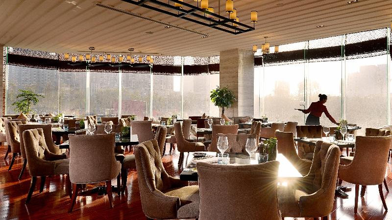 Crowne Plaza Zhenjiang image