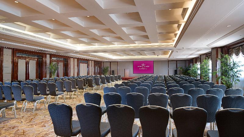 Crowne Plaza Zhenjiang image