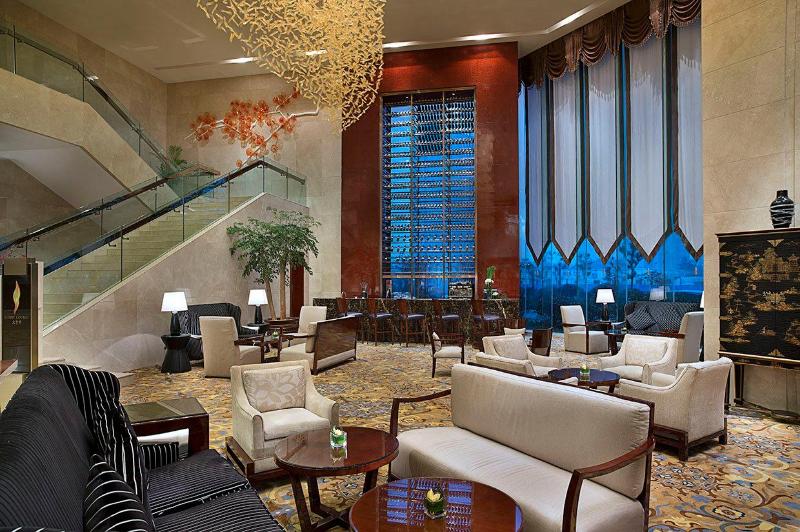 Crowne Plaza Zhenjiang image
