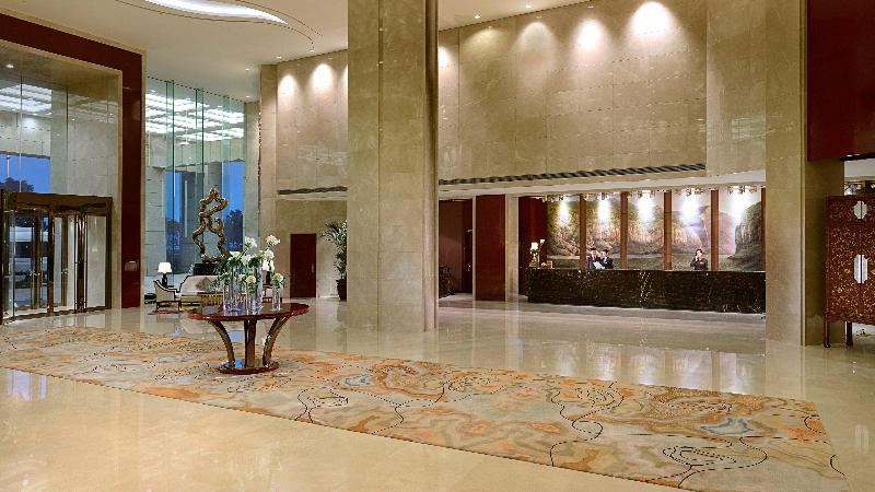 Crowne Plaza Zhenjiang image