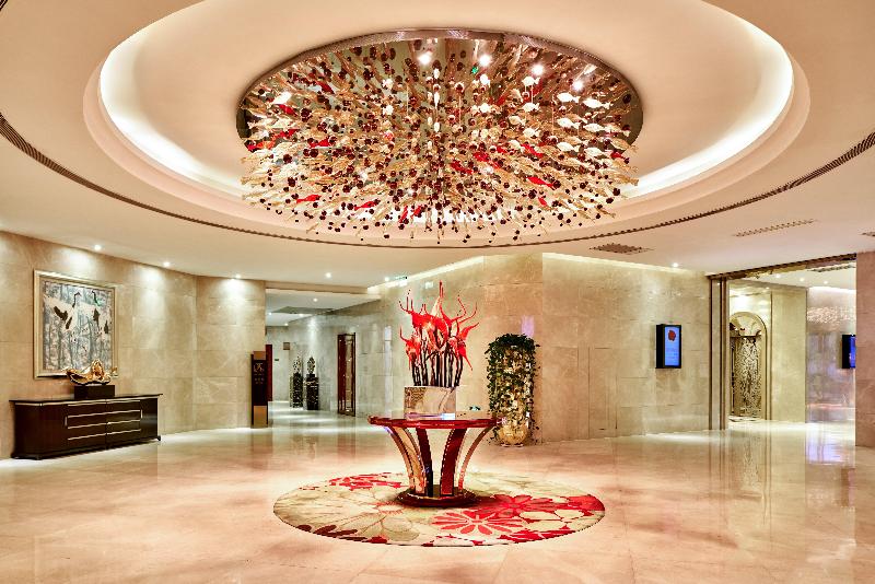 Crowne Plaza Zhenjiang image