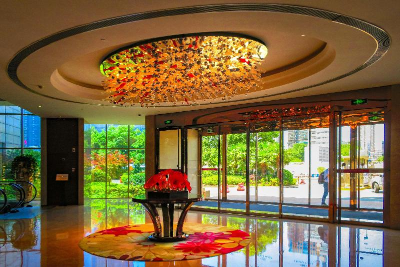 Crowne Plaza Zhenjiang image