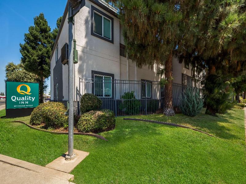 Travelodge by Wyndham Yuba City image
