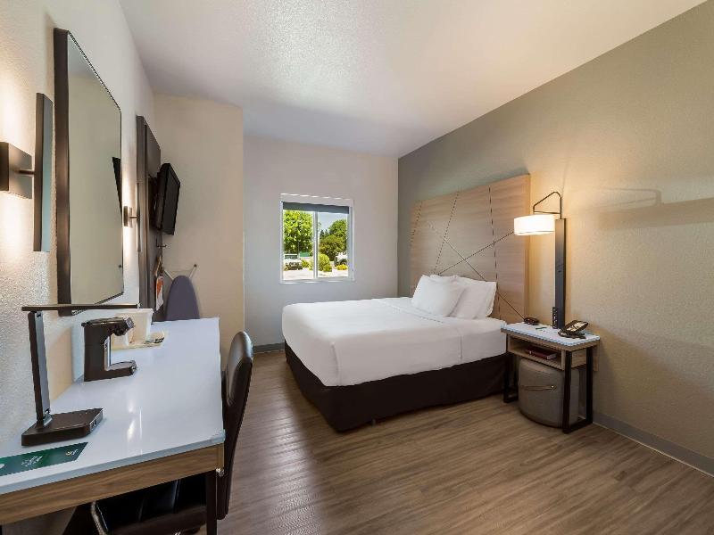 Travelodge by Wyndham Yuba City image
