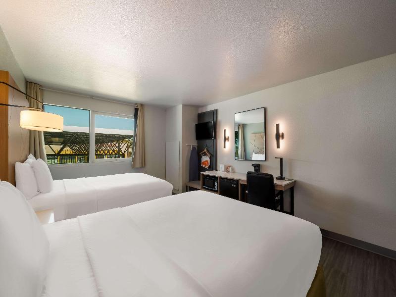 Travelodge by Wyndham Yuba City image