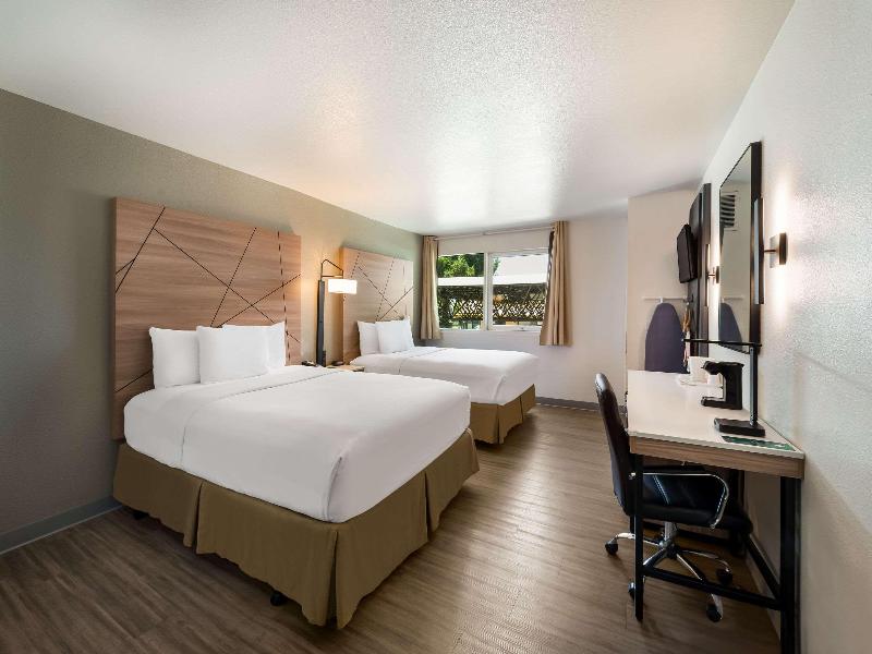 Travelodge by Wyndham Yuba City image