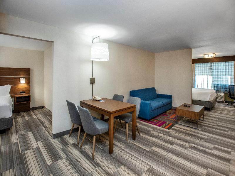Holiday Inn Express Hotel & Suites Medicine Hat image
