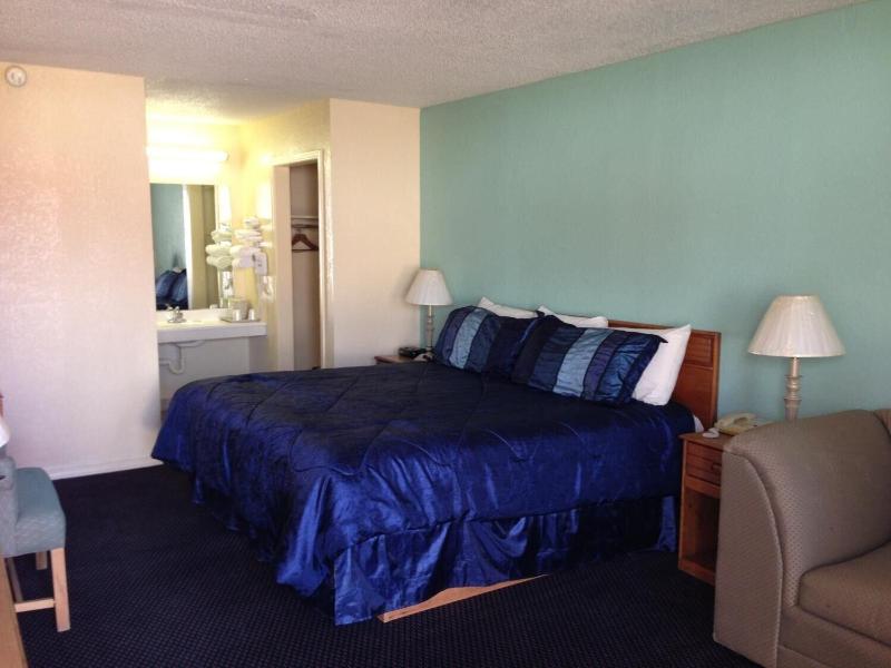 Super 7 Inn Siloam Springs image