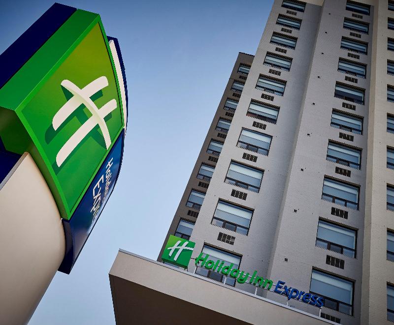 Holiday Inn Express Windsor Waterfront