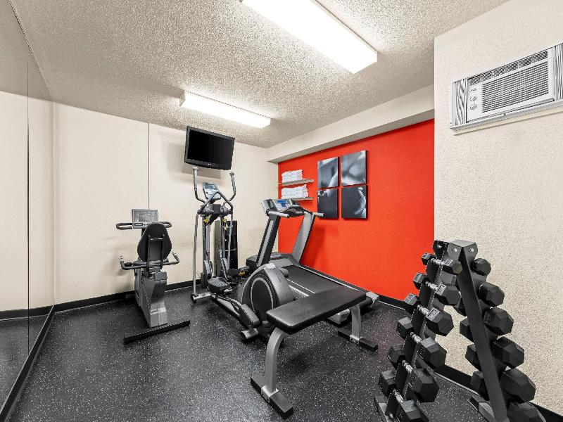 Travelodge Suites by Wyndham Regina/Eastgate Bay image