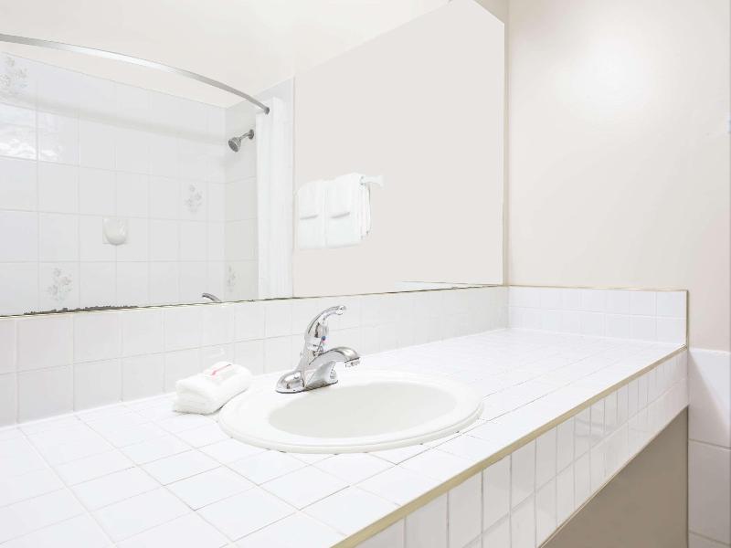 Quesnel Inn image