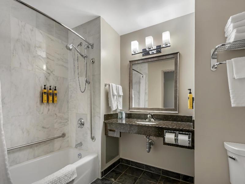 Best Western Plus Brandon Inn image