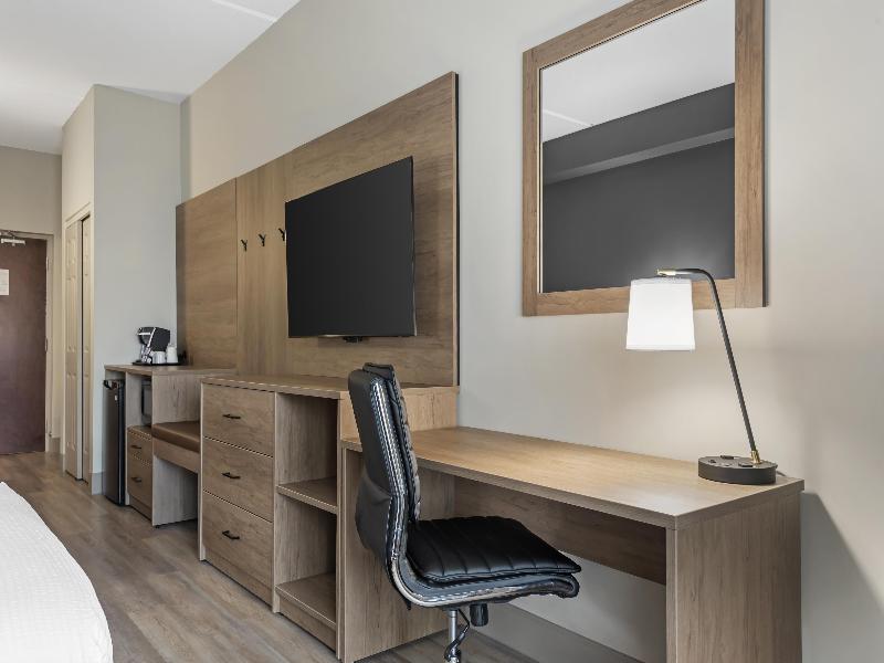 Best Western Plus Brandon Inn image