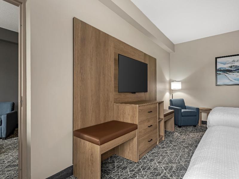 Best Western Plus Brandon Inn image