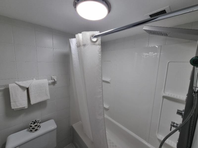 Travelodge By Wyndham Trois-Rivieres image
