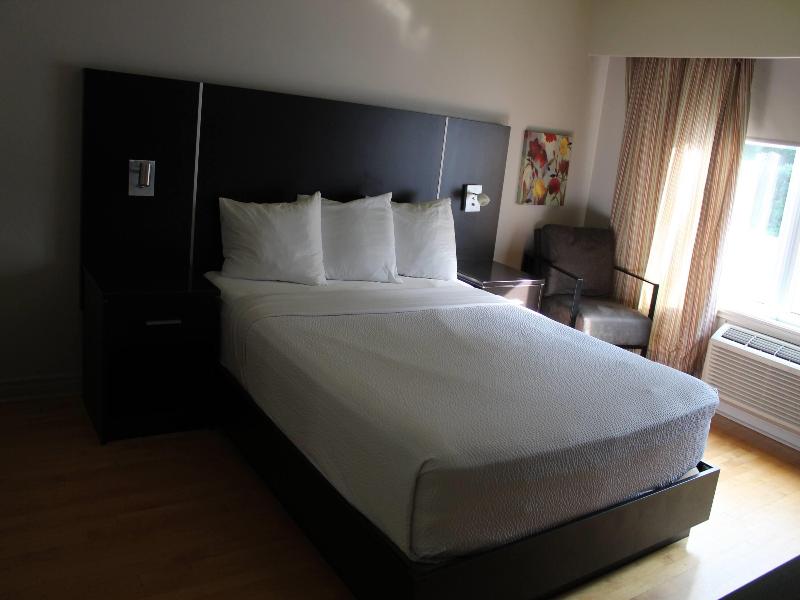 Travelodge By Wyndham Trois-Rivieres image