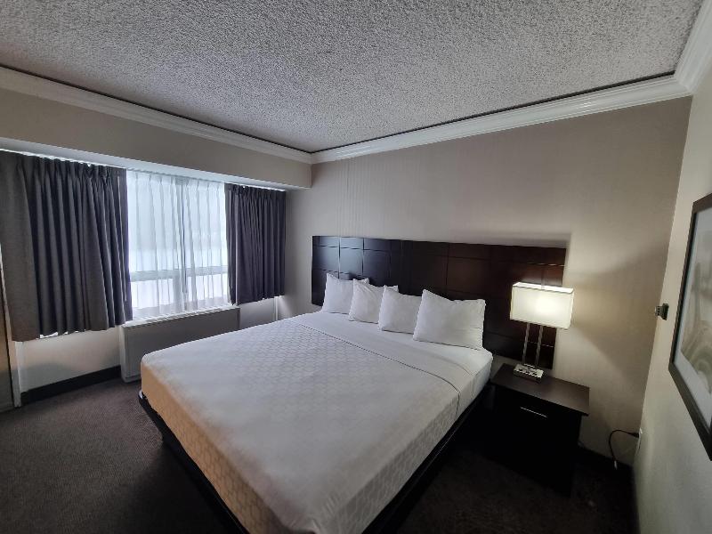 Travelodge By Wyndham Trois-Rivieres image