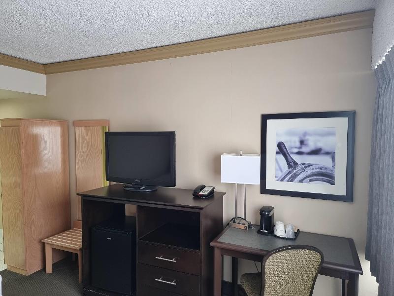 Travelodge By Wyndham Trois-Rivieres image