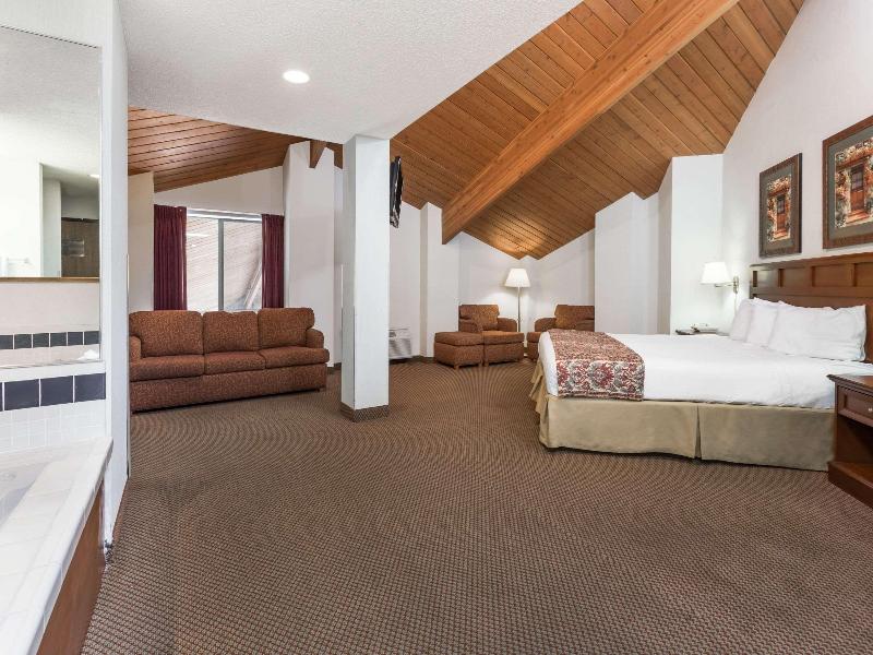 Baymont by Wyndham Yreka image