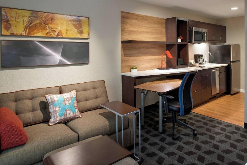 TownePlace Suites Richmond image