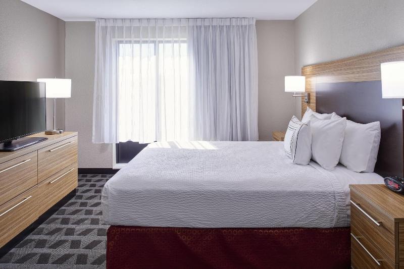 TownePlace Suites Richmond image