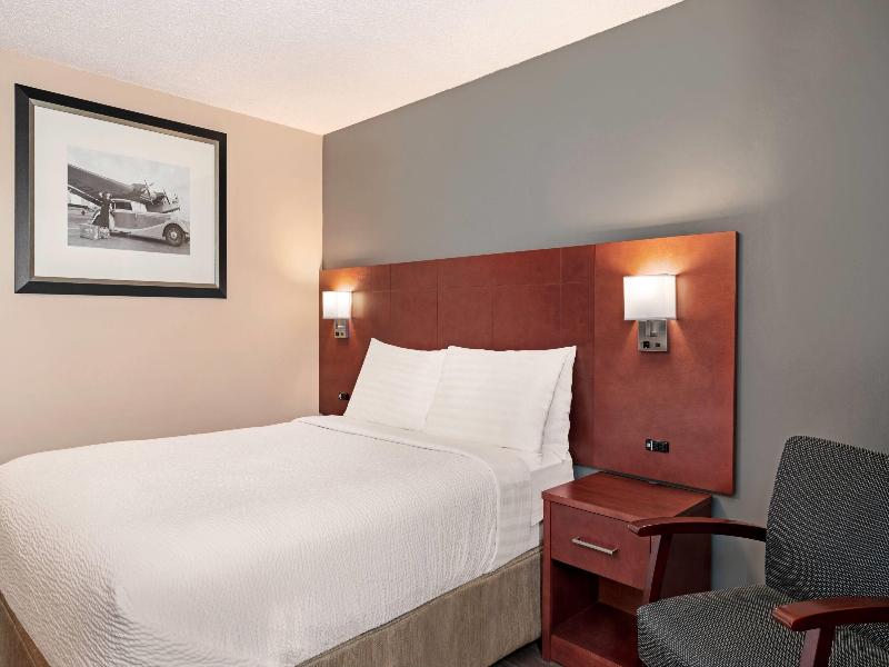 Days Inn By Wyndham Fredericton image