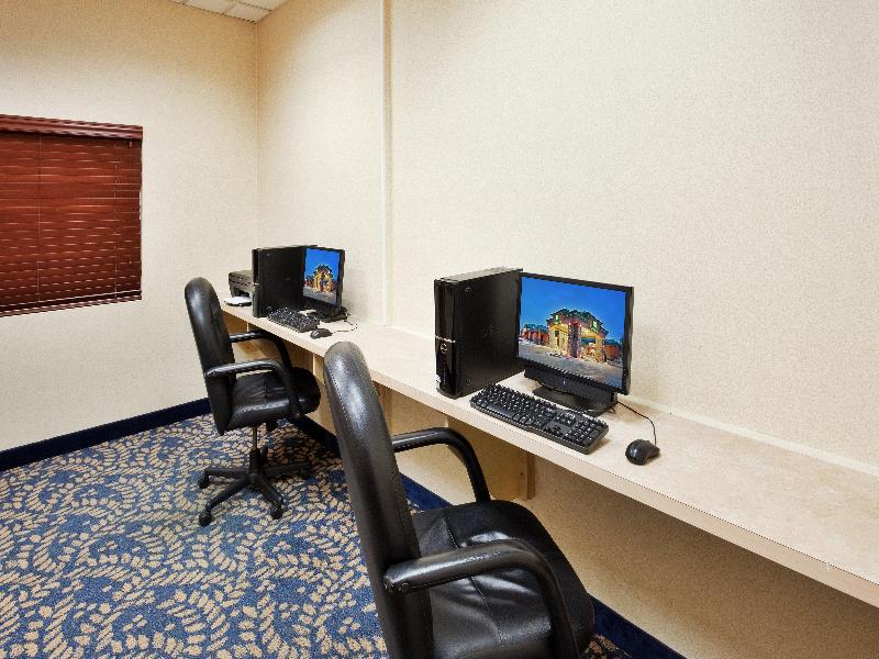 Holiday Inn Hinton image