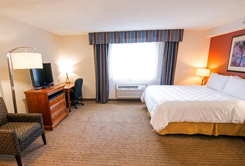 Holiday Inn Hinton image