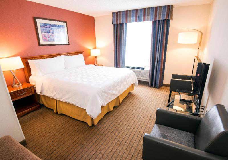 Holiday Inn Hinton image