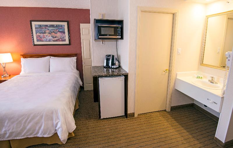 Holiday Inn Hinton image